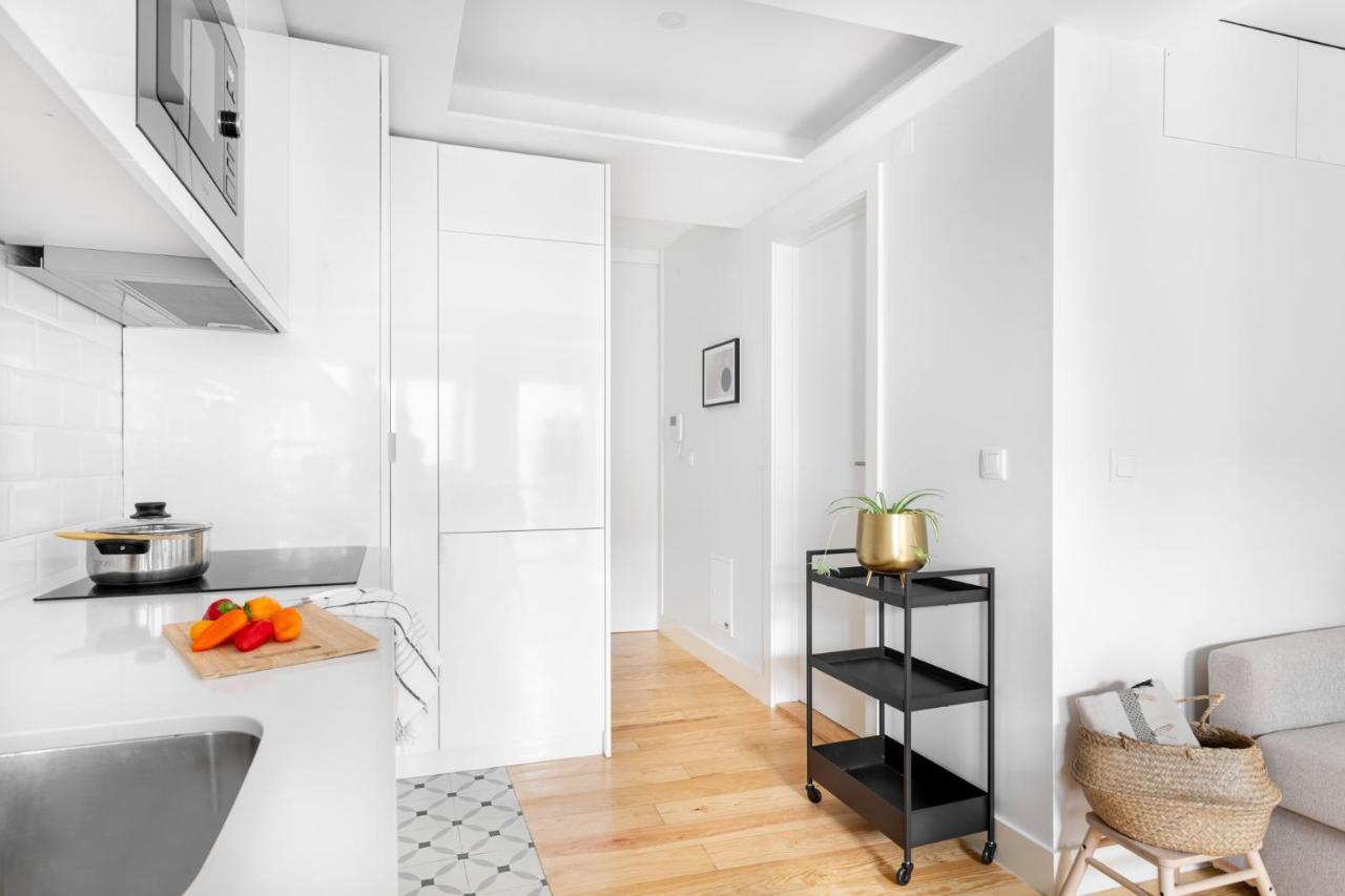 Joivy Principe Real 2Br Apt With Terrace Nearby Botanical Garden Of Лиссабон Экстерьер фото